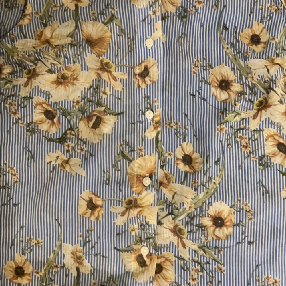 H&M New without tags sleeveless floral top